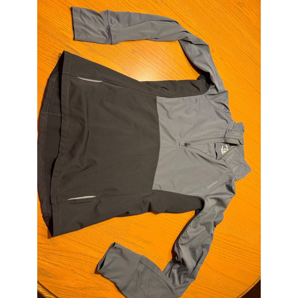 Women's small Brooks running 1/4 zip pullover gray. Running attire